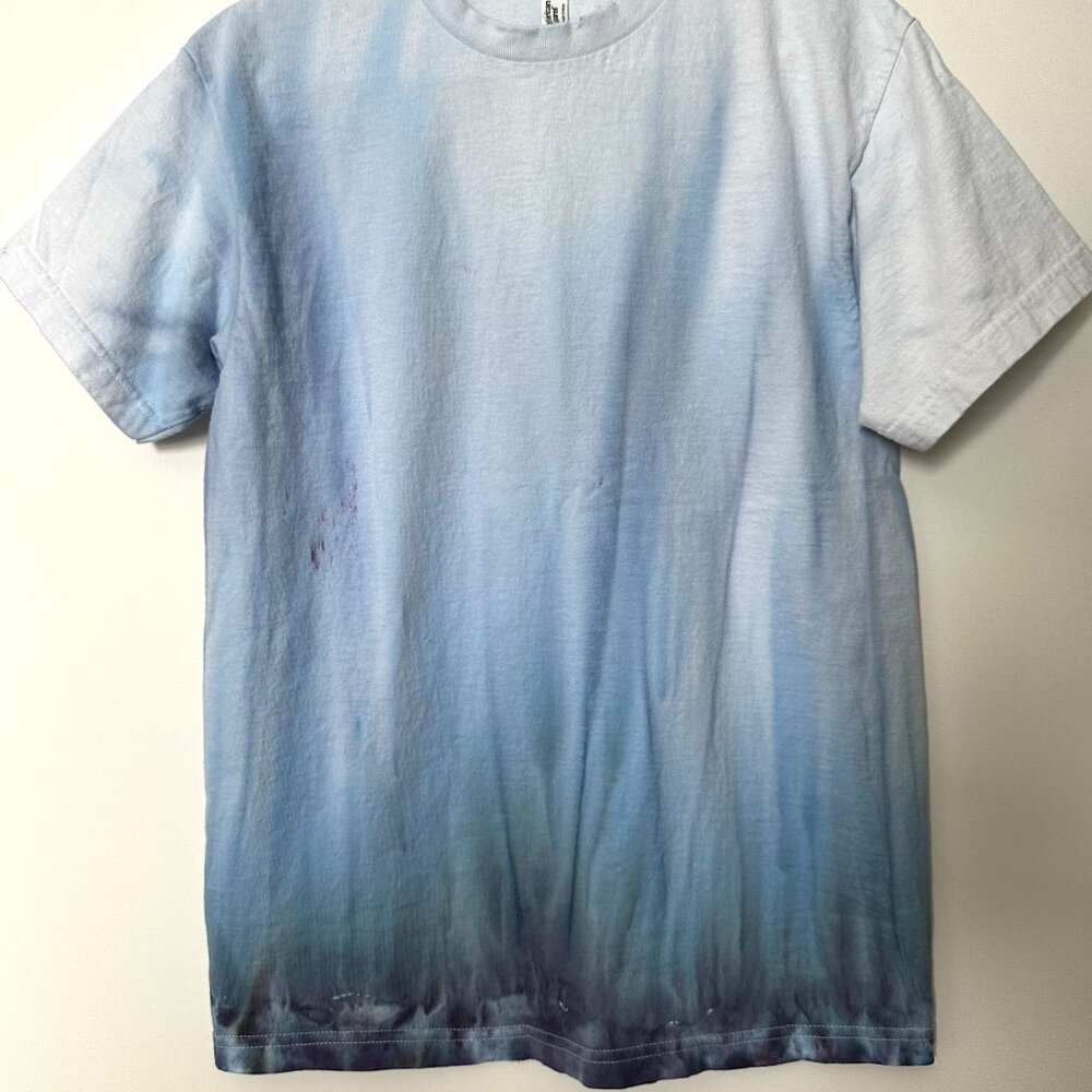 Unisex T-shirt, gravity dyed, blues, original